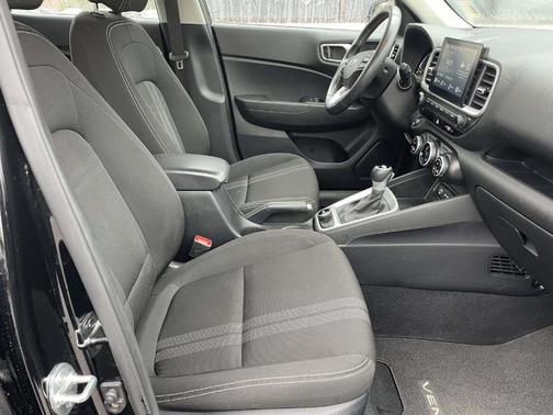 2024 Hyundai VENUE SEL