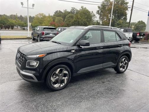 2024 Hyundai VENUE SEL