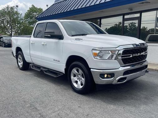 Bright White Clearcoat 2022 RAM 1500 Big Horn