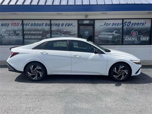 2025 Hyundai ELANTRA SEL Sport