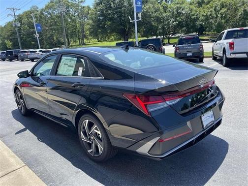 2025 Hyundai ELANTRA HEV Limited