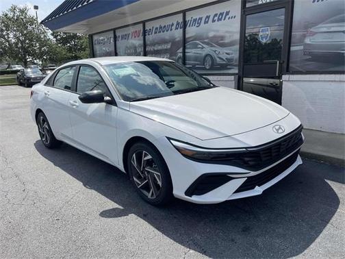 2025 Hyundai ELANTRA SEL Sport