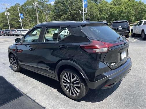 2021 Nissan Kicks SV