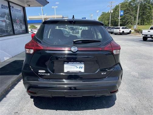 2021 Nissan Kicks SV