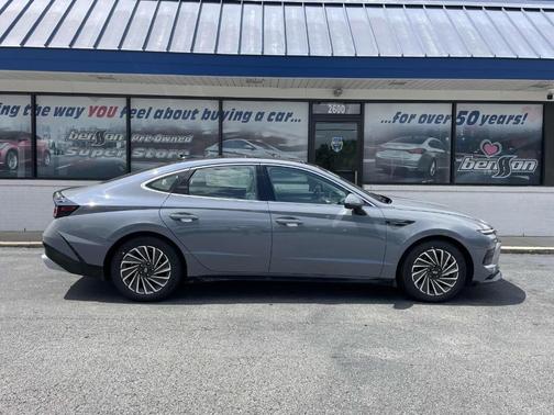 2025 Hyundai SONATA Hybrid Limited