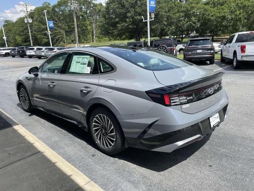2025 Hyundai SONATA Hybrid Limited