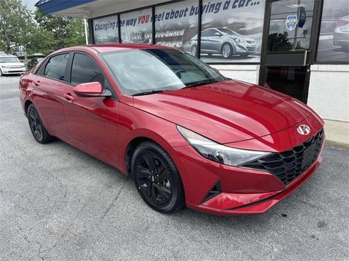 2023 Hyundai ELANTRA SEL