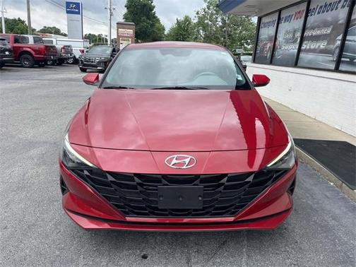 2023 Hyundai ELANTRA SEL