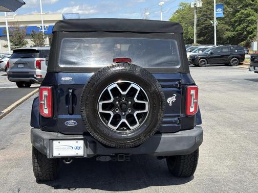 Blue Metallic 2021 Ford Bronco Outer Banks