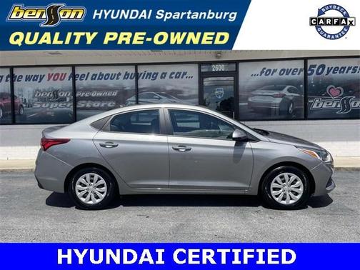2022 Hyundai Accent SE