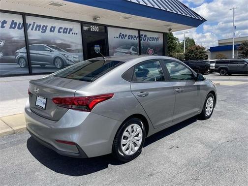 2022 Hyundai Accent SE