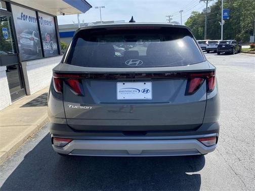 2025 Hyundai TUCSON SEL
