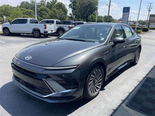 2025 Hyundai SONATA Hybrid SEL