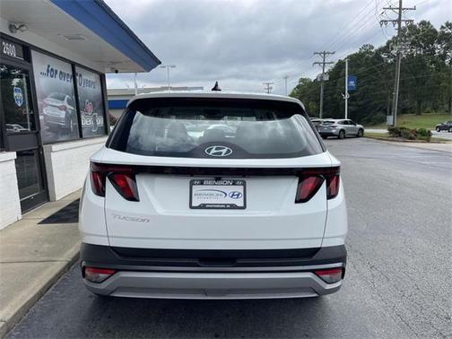 2025 Hyundai TUCSON SE
