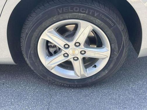 Sterling Gray Metallic 2024 Chevrolet Malibu LT