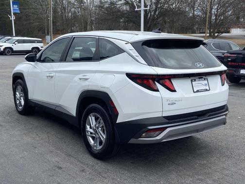 2025 Hyundai TUCSON SE