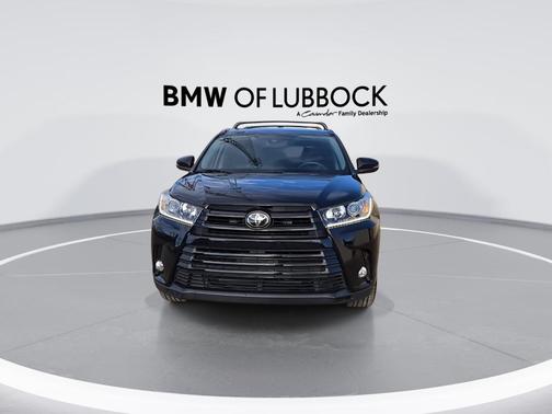 2017 Toyota Highlander SE