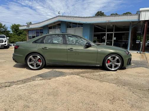 2023 Audi A4 45 S line Premium Plus