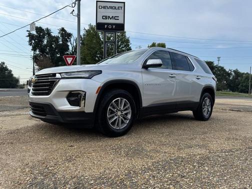 2022 Chevrolet Traverse LT Leather