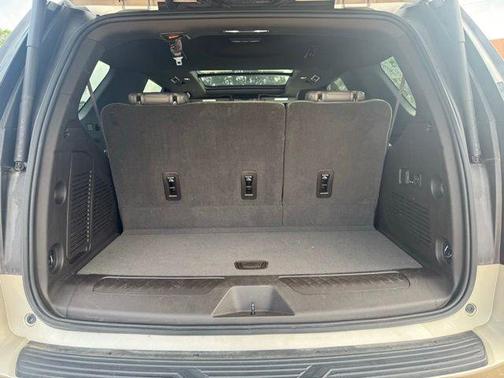 Pearl Beige Metallic 2021 GMC Yukon SLT