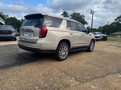 Pearl Beige Metallic 2021 GMC Yukon SLT