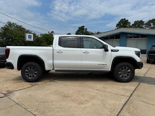 2025 GMC Sierra 1500 AT4X