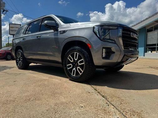 2022 GMC Yukon 4WD AT4