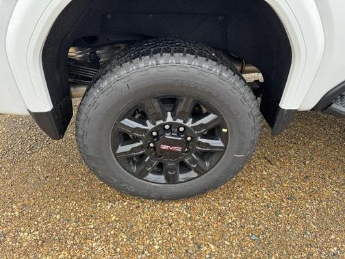 2025 GMC Sierra 2500 AT4