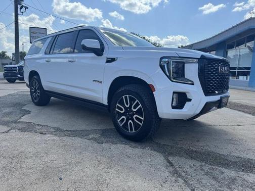 2021 GMC Yukon XL 4WD AT4