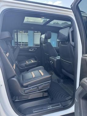 2021 GMC Yukon XL 4WD AT4