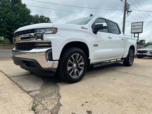 Summit White 2021 Chevrolet Silverado 1500 LT