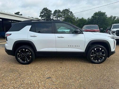 Polar White Tricoat 2026 Chevrolet Equinox FWD RS