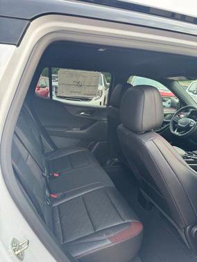 Polar White Tricoat 2026 Chevrolet Equinox FWD RS