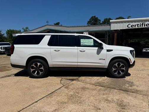 Summit White 2026 GMC Yukon XL 4WD AT4