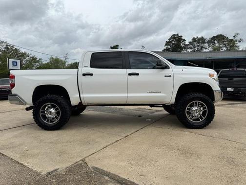 2014 Toyota Tundra SR5