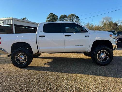 2014 Toyota Tundra SR5