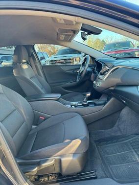 2022 Chevrolet Malibu FWD LT