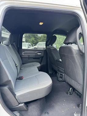 2021 RAM 2500 Big Horn Crew Cab 4x4 6'4' Box