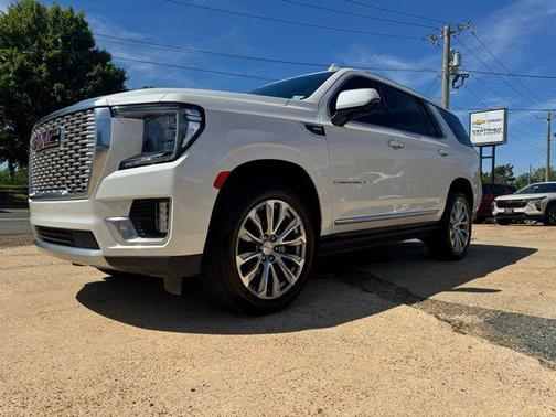 White Frost Tricoat 2021 GMC Yukon Denali