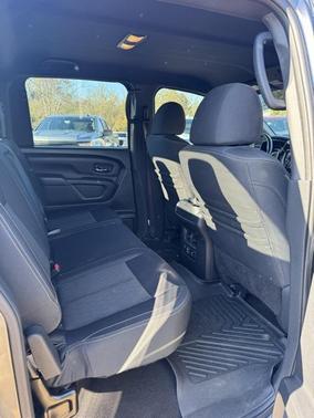 2019 Nissan Titan SV