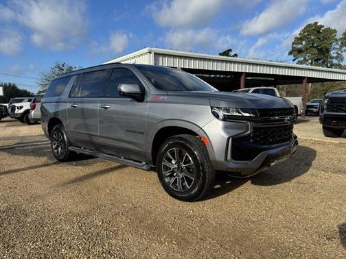 2022 Chevrolet Suburban 4WD Z71