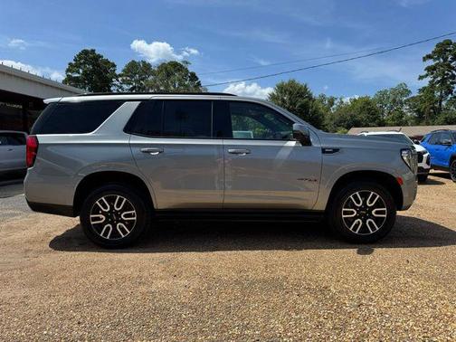 2023 GMC Yukon 4WD AT4