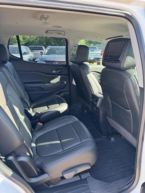 2022 GMC Acadia FWD SLT