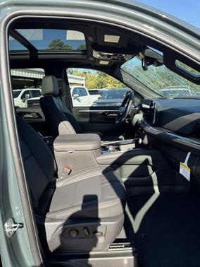 2026 Chevrolet Tahoe 2WD RST