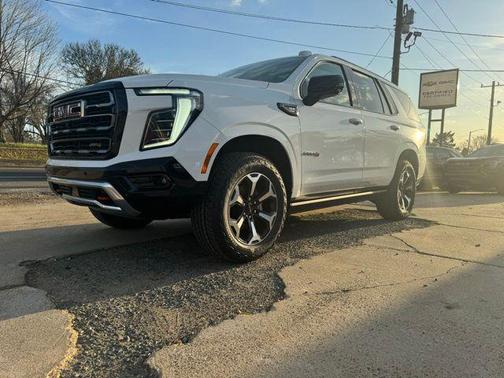 2026 GMC Yukon 4WD AT4