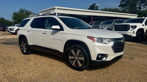 Iridescent Pearl Tricoat 2018 Chevrolet Traverse LT Leather
