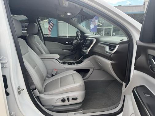 2021 GMC Acadia FWD SLT
