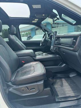 Star White Metallic Tri-Coat 2023 Ford Expedition Limited