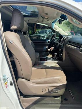Starfire Pearl 2019 Lexus GX 460 Premium