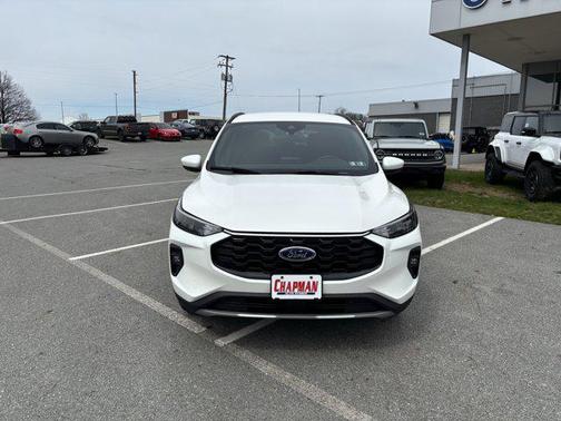 star white metallic tri-coat 2026 Ford Escape ST-Line Select